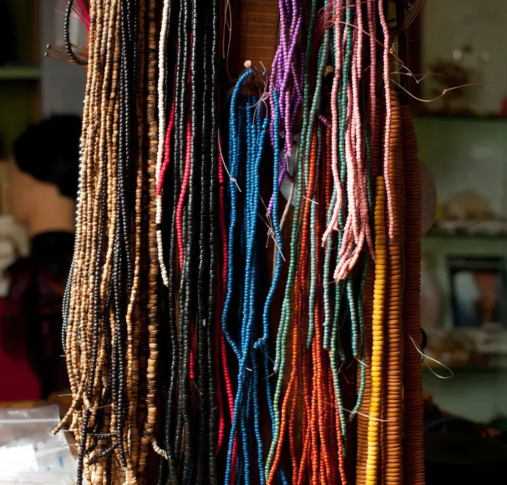 Bijoux colorés à Le Buisson-de-Cadouin