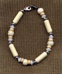 Bracelet blanc ivoire argenté
